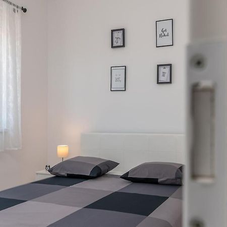 Apartman Spiro Трогір Екстер'єр фото