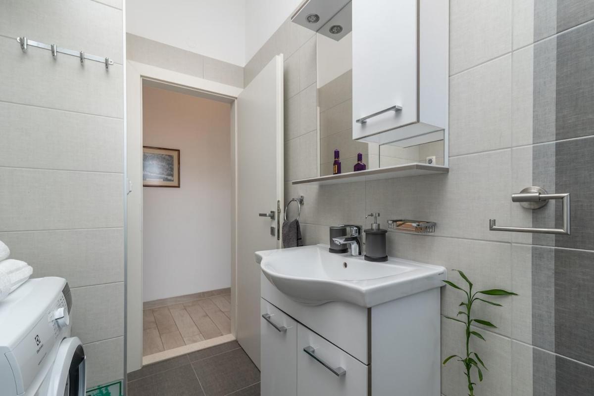 Apartman Spiro Трогір Екстер'єр фото
