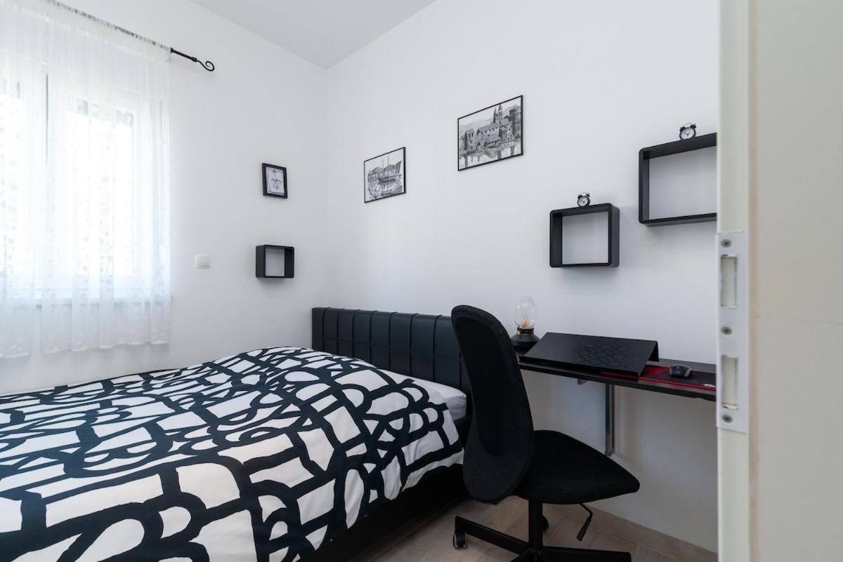Apartman Spiro Трогір Екстер'єр фото