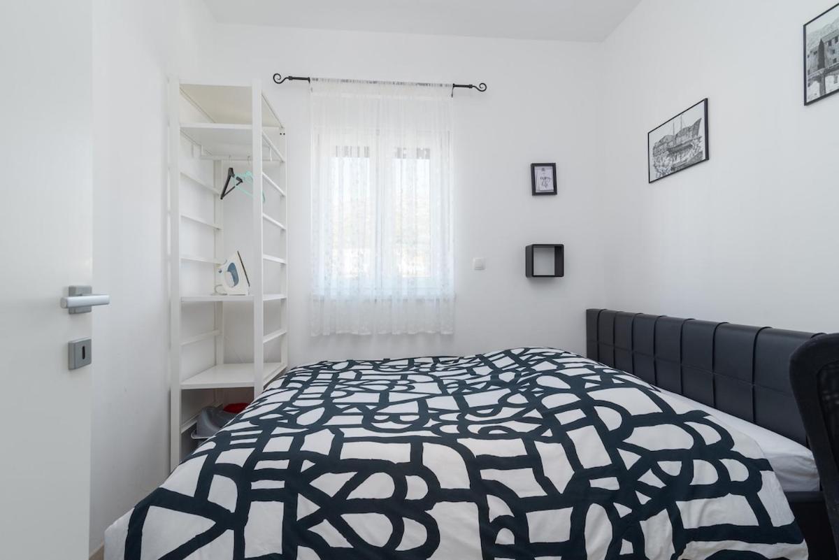 Apartman Spiro Трогір Екстер'єр фото